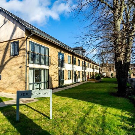 Modern Apartment In Central Quiet York With Free Parking - Contemporary New Building Exterior photo